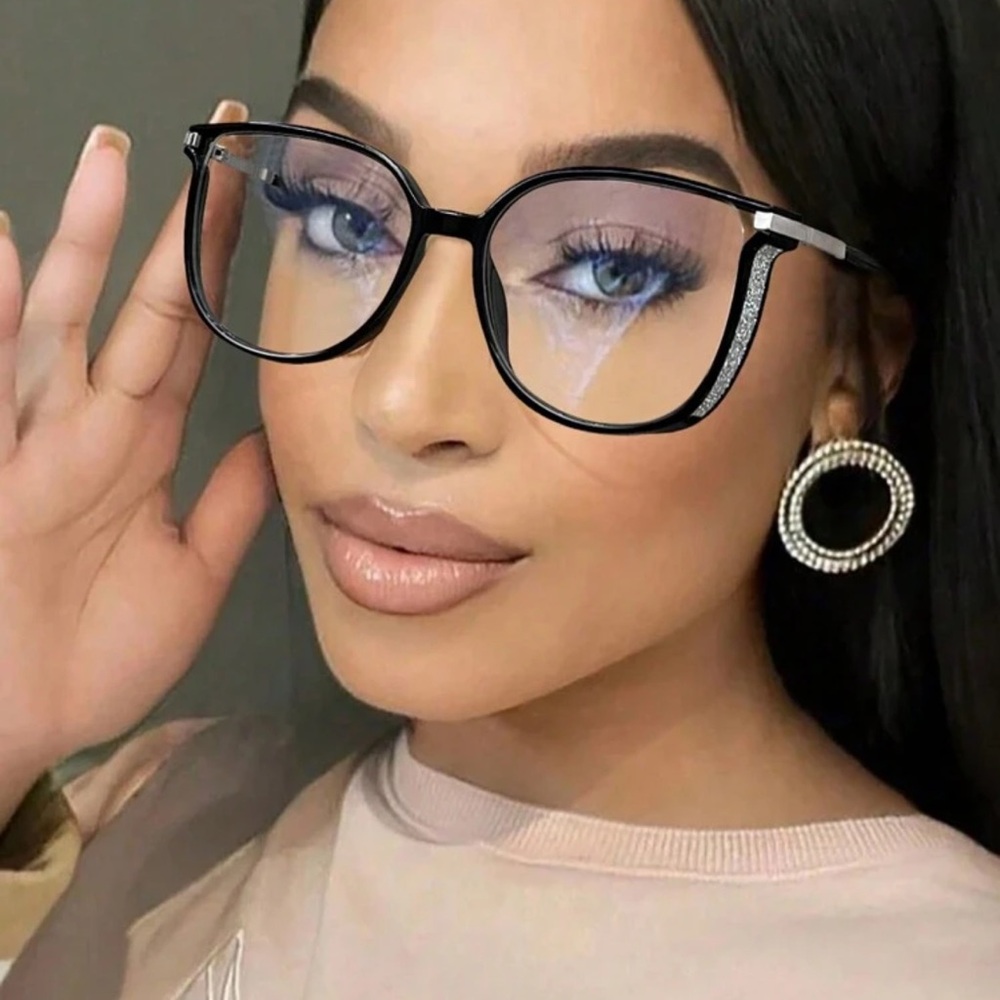 1pc New Fashionable Big Frame Reading Glasses For Women, Suitable For Daily Wear